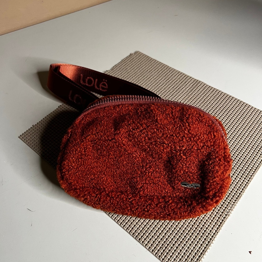 Lole Sherpa Belt Bag Burnt Orange Fleece Fanny Pack Adjustable Logo Strap